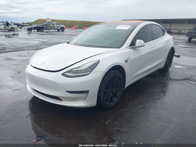 Tesla Model 3 Long Range/mid Range 2018 5YJ3E1EA6JF098671 Image 2