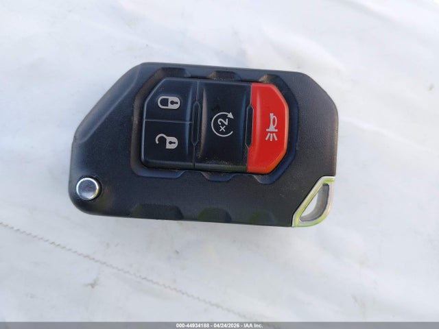 44934188 :رقم المزاد ، 1C4JJXP66MW676475 vin ، 2021 Jeep Wrangler 4xe Unlimited Sahara 4x4 مزاد بيع