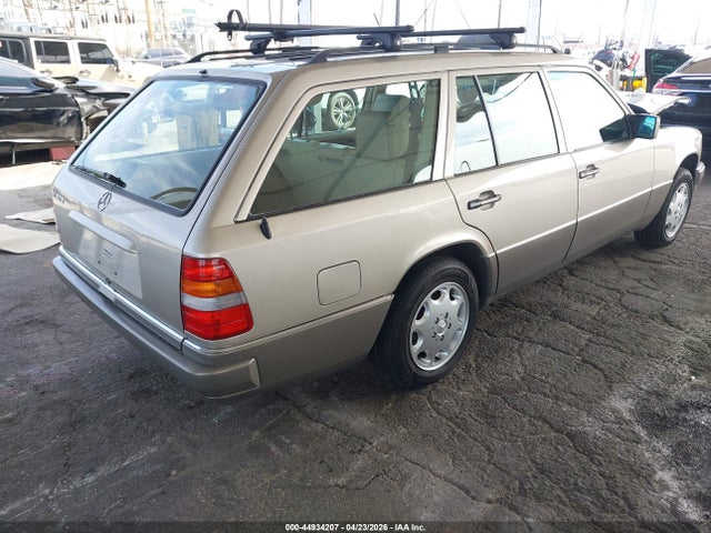 Продаж на аукціоні авто 1995 Mercedes-benz E 320, vin: WDBEA92EXSF309196, номер лоту: 44934207