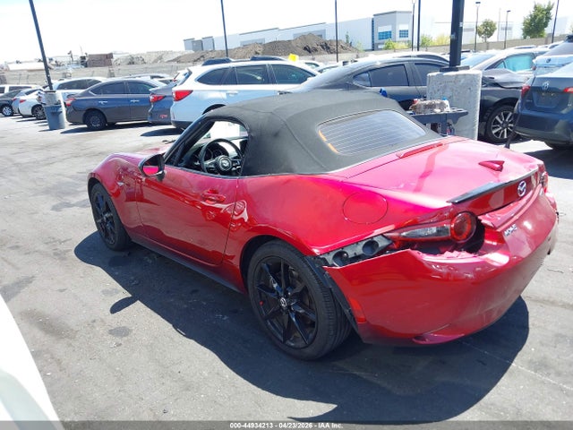 44934213 :رقم المزاد ، JM1NDAC79M0450079 vin ، 2021 Mazda Mx-5 Miata Club مزاد بيع