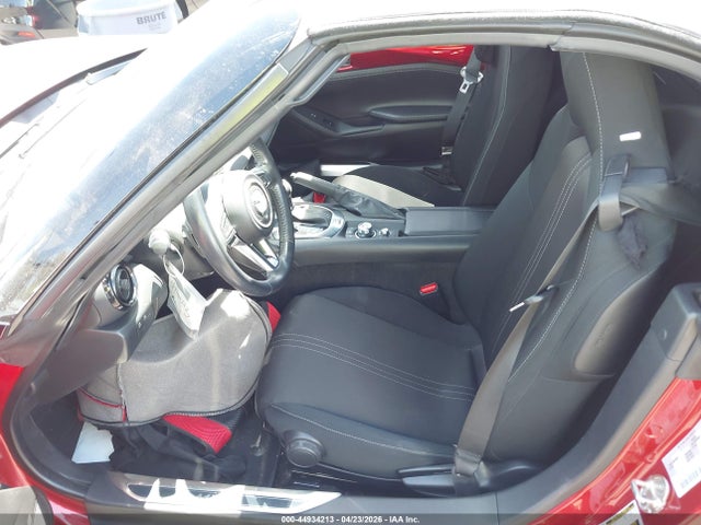44934213 :رقم المزاد ، JM1NDAC79M0450079 vin ، 2021 Mazda Mx-5 Miata Club مزاد بيع