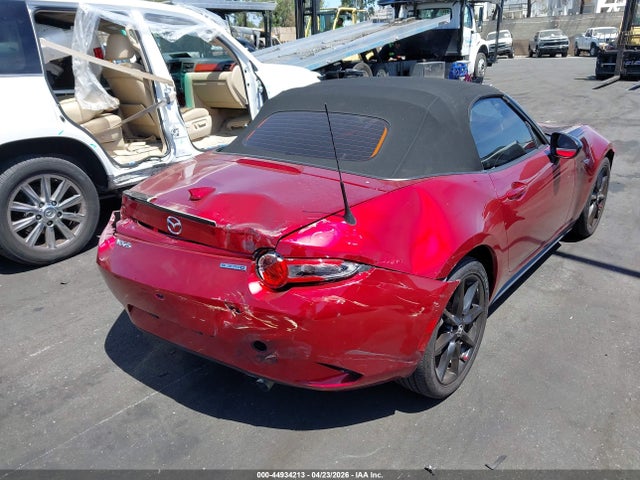 44934213 :رقم المزاد ، JM1NDAC79M0450079 vin ، 2021 Mazda Mx-5 Miata Club مزاد بيع