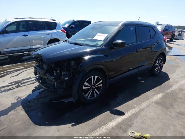 2019 Nissan Kicks Sv მანქანა იყიდება აუქციონზე, vin: 3N1CP5CU3KL503275, აუქციონის ნომერი: 44934238