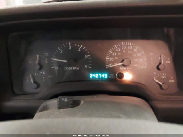 44934241 :رقم المزاد ، 1J4FF48S5YL115574 vin ، 2000 Jeep Cherokee Sport مزاد بيع
