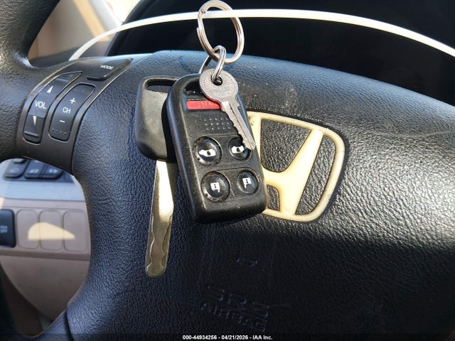 44934256 :رقم المزاد ، 5FNRL386X5B000704 vin ، 2005 Honda Odyssey Ex-l مزاد بيع