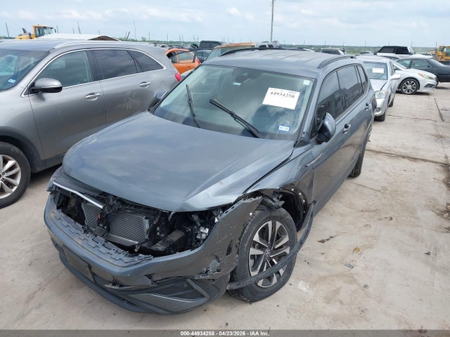 44934258 :رقم المزاد ، 3VVRB7AX7PM044642 vin ، 2023 Volkswagen Tiguan 2.0t S مزاد بيع