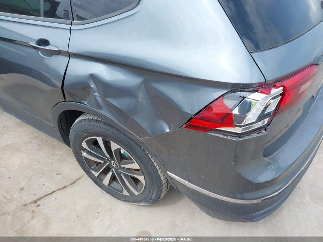 44934258 :رقم المزاد ، 3VVRB7AX7PM044642 vin ، 2023 Volkswagen Tiguan 2.0t S مزاد بيع