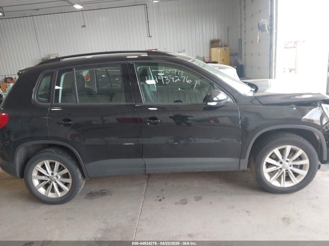 2017 Volkswagen Tiguan 2.0t/2.0t S მანქანა იყიდება აუქციონზე, vin: WVGBV7AX4HK044464, აუქციონის ნომერი: 44934276