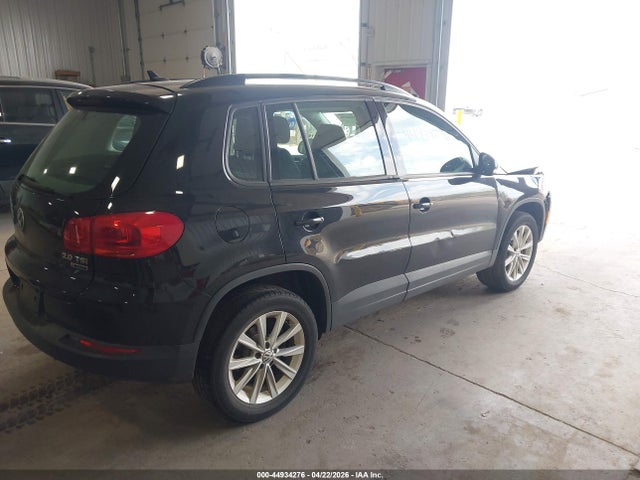 2017 Volkswagen Tiguan 2.0t/2.0t S მანქანა იყიდება აუქციონზე, vin: WVGBV7AX4HK044464, აუქციონის ნომერი: 44934276