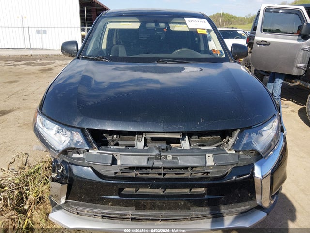 Продаж на аукціоні авто 2018 Mitsubishi Outlander Es, vin: JA4AZ3A31JJ005265, номер лоту: 44934314