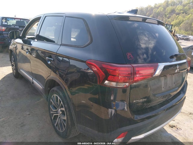 Продаж на аукціоні авто 2018 Mitsubishi Outlander Es, vin: JA4AZ3A31JJ005265, номер лоту: 44934314