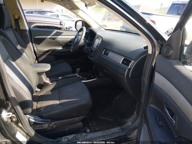 Продаж на аукціоні авто 2018 Mitsubishi Outlander Es, vin: JA4AZ3A31JJ005265, номер лоту: 44934314