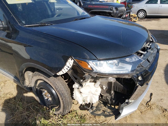 Продаж на аукціоні авто 2018 Mitsubishi Outlander Es, vin: JA4AZ3A31JJ005265, номер лоту: 44934314