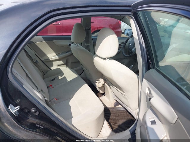 44934318 :رقم المزاد ، 2T1BU4EE2AC526467 vin ، 2010 Toyota Corolla Le مزاد بيع