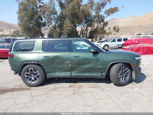 Rivian R1s Adventure 2023 7PDSGABA1PN020926 Image 13