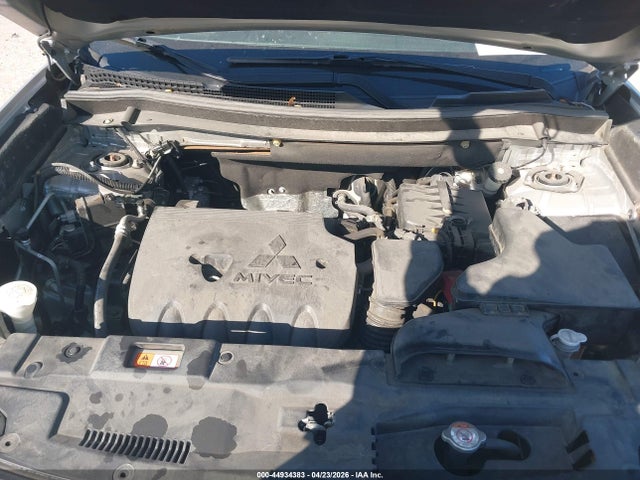 Продажа на аукционе авто 2018 Mitsubishi Outlander Se, vin: JA4AD3A35JZ023879, номер лота: 44934383