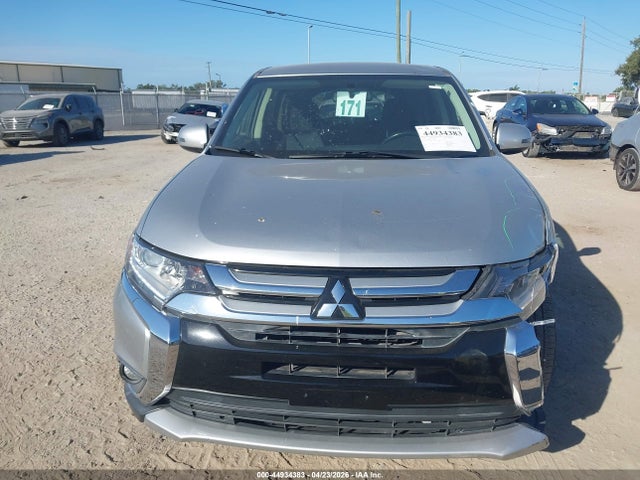Продажа на аукционе авто 2018 Mitsubishi Outlander Se, vin: JA4AD3A35JZ023879, номер лота: 44934383