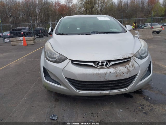 Продажа на аукционе авто 2015 Hyundai Elantra Se, vin: 5NPDH4AE7FH559116, номер лота: 44934395