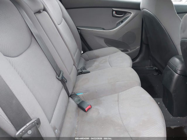 Продажа на аукционе авто 2015 Hyundai Elantra Se, vin: 5NPDH4AE7FH559116, номер лота: 44934395
