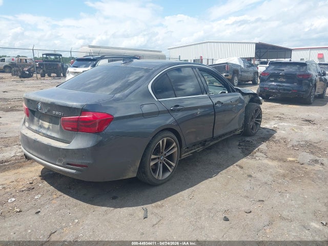 2018 Bmw 330i მანქანა იყიდება აუქციონზე, vin: WBA8B9C58JEE80768, აუქციონის ნომერი: 44934411