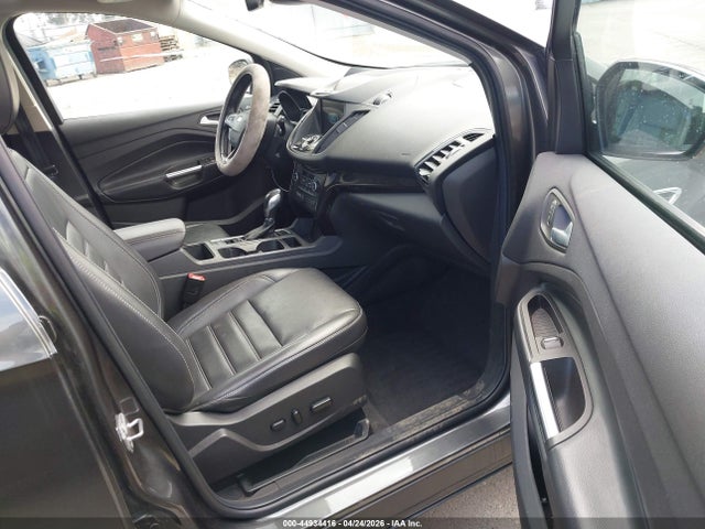 44934416 :رقم المزاد ، 1FMCU0J94KUB62803 vin ، 2019 Ford Escape Titanium مزاد بيع