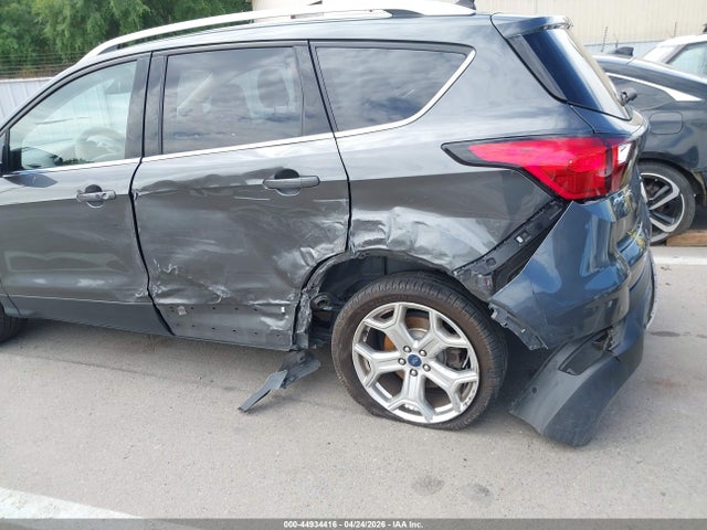 44934416 :رقم المزاد ، 1FMCU0J94KUB62803 vin ، 2019 Ford Escape Titanium مزاد بيع