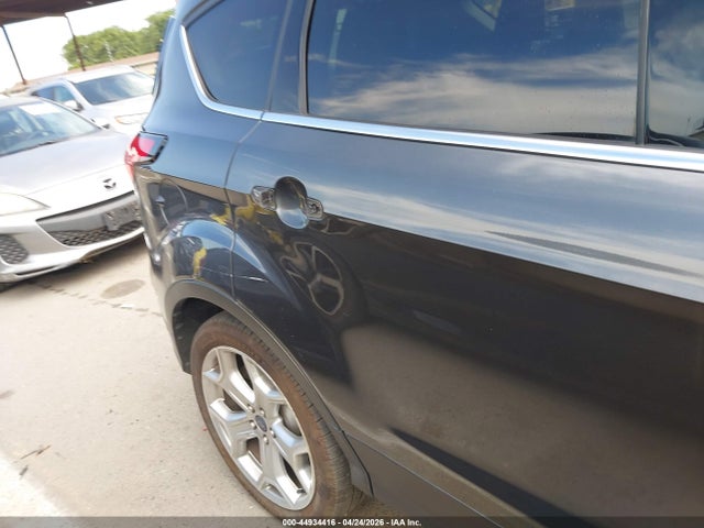 44934416 :رقم المزاد ، 1FMCU0J94KUB62803 vin ، 2019 Ford Escape Titanium مزاد بيع