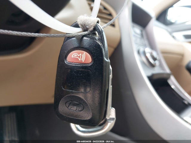 44934439 :رقم المزاد ، KMHDH4AE0DU696610 vin ، 2013 Hyundai Elantra Limited مزاد بيع