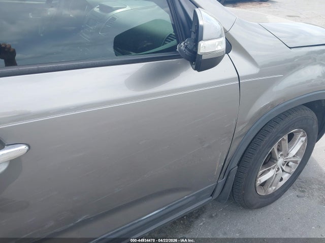 44934470 :رقم المزاد ، 5XYKT3A60EG549817 vin ، 2014 Kia Sorento Lx مزاد بيع