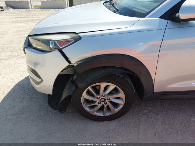 Продаж на аукціоні авто 2017 Hyundai Tucson Se, vin: KM8J23A41HU278293, номер лоту: 44934492
