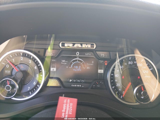 44934538 :رقم المزاد ، 1C6RREJT6KN821927 vin ، 2019 Ram 1500 Laramie  4x2 5'7 Box مزاد بيع