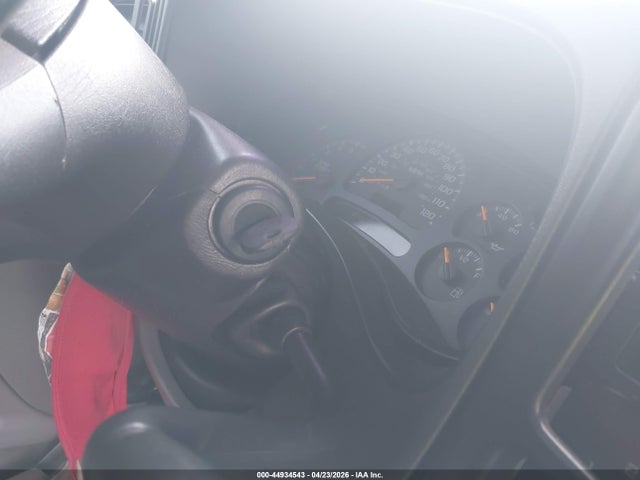 44934543 :رقم المزاد ، 1GKEC13V55R120457 vin ، 2005 Gmc Yukon Sle مزاد بيع