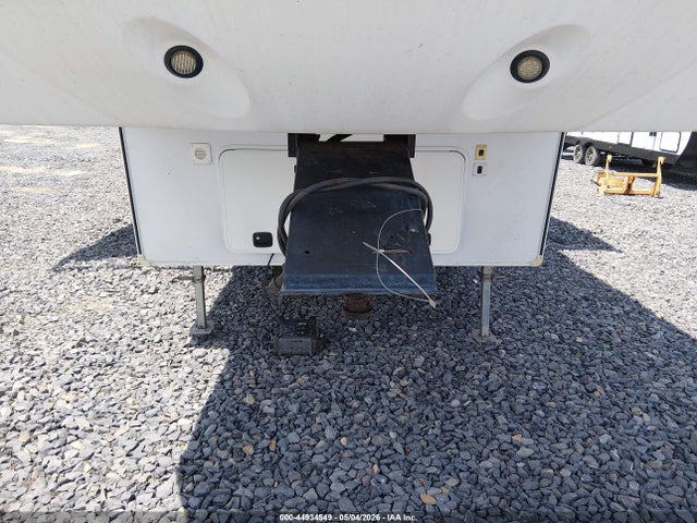 44934549 :رقم المزاد ، 4X4FSAH26DJ026970 vin ، 2013 Forest River Sandpiper 32rl 5th Whl Travel Trailer مزاد بيع