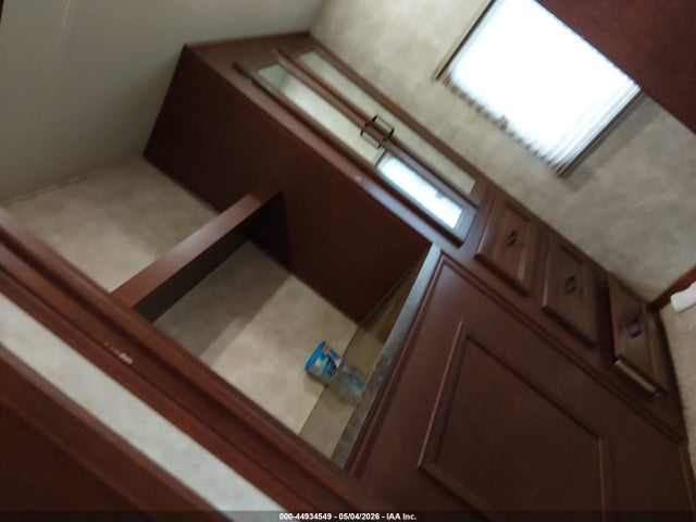 44934549 :رقم المزاد ، 4X4FSAH26DJ026970 vin ، 2013 Forest River Sandpiper 32rl 5th Whl Travel Trailer مزاد بيع