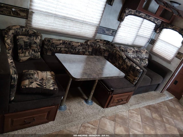 44934549 :رقم المزاد ، 4X4FSAH26DJ026970 vin ، 2013 Forest River Sandpiper 32rl 5th Whl Travel Trailer مزاد بيع