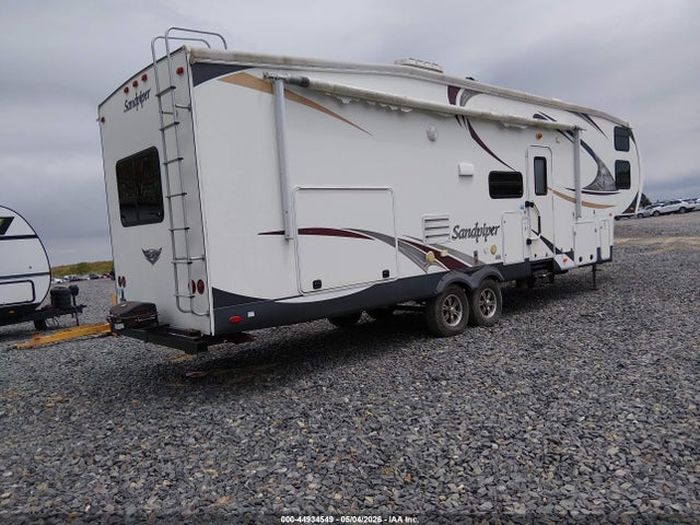 44934549 :رقم المزاد ، 4X4FSAH26DJ026970 vin ، 2013 Forest River Sandpiper 32rl 5th Whl Travel Trailer مزاد بيع