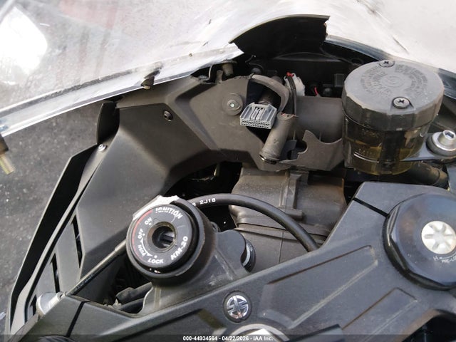 JKBZXVM14PA004629 Kawasaki Zx1002 M