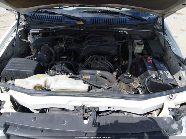2006 Ford Explorer Xls მანქანა იყიდება აუქციონზე, vin: 1FMEU62EX6UA96142, აუქციონის ნომერი: 44934584