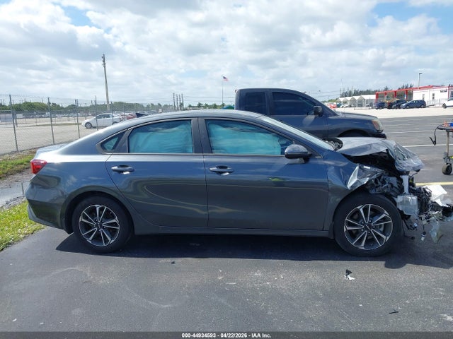 2023 Kia Forte Lxs მანქანა იყიდება აუქციონზე, vin: 3KPF24ADXPE695697, აუქციონის ნომერი: 44934593