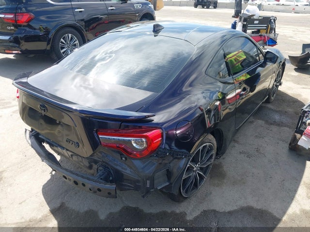 JF1ZNAA1XH8704473 Toyota 86