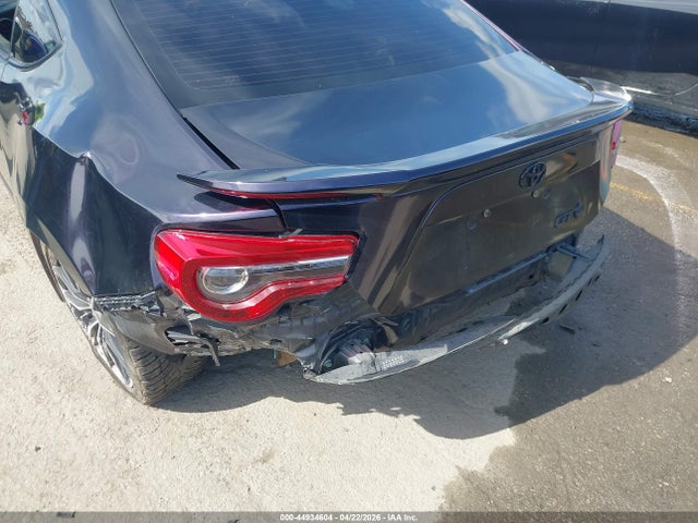 JF1ZNAA1XH8704473 Toyota 86