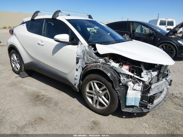 Toyota C-HR LE 2021 JTNKHMBX4M1096357 Image 1