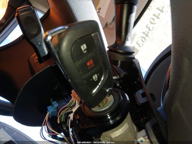 Toyota C-HR LE 2021 JTNKHMBX4M1096357 Image 11