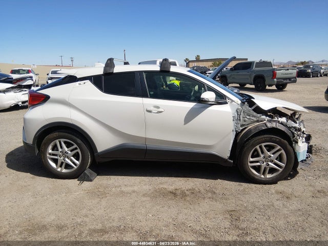 Toyota C-HR LE 2021 JTNKHMBX4M1096357 Image 14