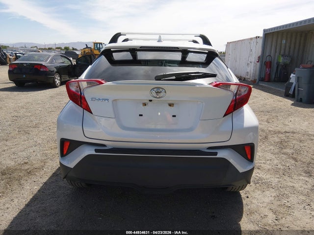 Toyota C-HR LE 2021 JTNKHMBX4M1096357 Image 17
