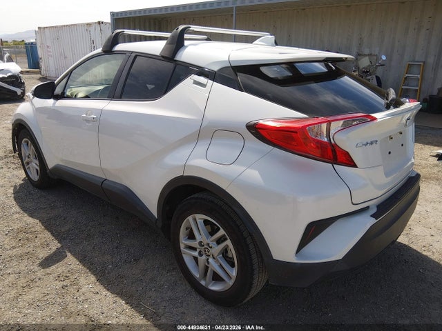 Toyota C-HR LE 2021 JTNKHMBX4M1096357 Image 3