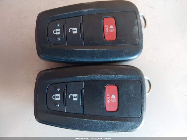 44934640 :رقم المزاد ، NMTKHMBX8KR091908 vin ، 2019 Toyota C-hr Xle مزاد بيع