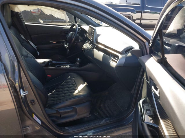 44934640 :رقم المزاد ، NMTKHMBX8KR091908 vin ، 2019 Toyota C-hr Xle مزاد بيع