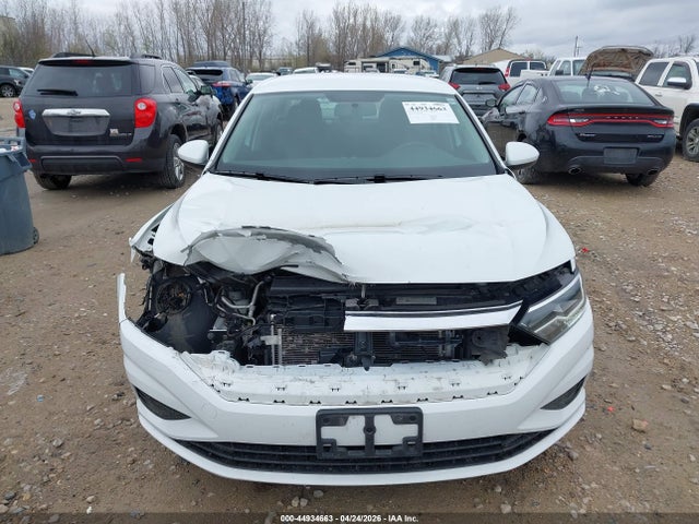 Продажа на аукционе авто 2019 Volkswagen Jetta 1.4t R-line/1.4t S/1.4t Se, vin: 3VWCB7BU3KM139245, номер лота: 44934663
