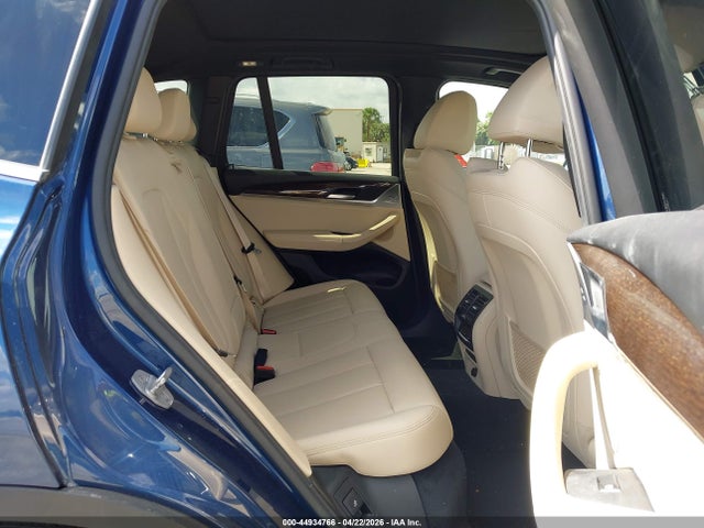 44934766 :رقم المزاد ، 5UXTR9C59JLD63638 vin ، 2018 Bmw X3 Xdrive30i مزاد بيع